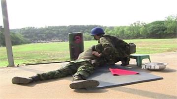 成功嶺打靶自傷案偵結 12名「散布傷勢照」被告檢...