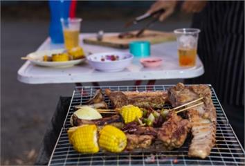 這款肉一片近千卡！中秋烤肉「熱量炸彈」曝  網崩...