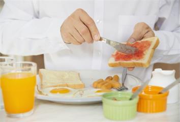 選對時間吃早餐居然能越吃越瘦！營養師：「1時間」...