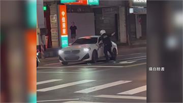 又惹事！女星侯沁潔開車用手機拒檢逃 曾控警「集體...