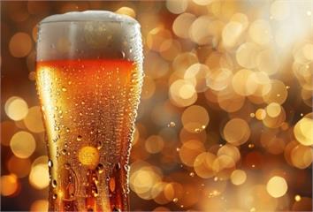 喝酒能護心？研究：每周喝超過8杯酒 大腦病變風險...