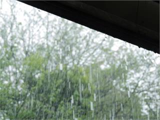 苗栗以北7縣市發布大雨特報 下午雨勢趨緩