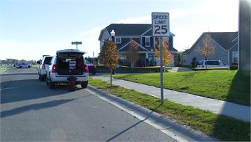 美清潔工搞錯地址！誤闖民宅慘被擊斃 男抱妻崩潰：...