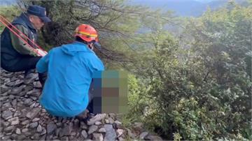 日籍登山客登玉山主峰墜12米邊坡 警消獲報架繩救...