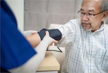 熱愛麵食與重口味！ 50歲男「3個調整」成功停用...