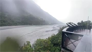 防薔琵致災！太魯閣預防性封閉　萬里溪堰塞湖溢流急撤保全戶
