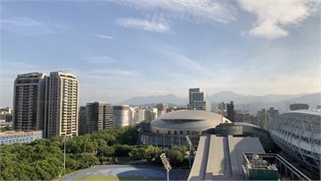 今高溫飆36°C！各地高溫炎熱 午後注意雷陣雨