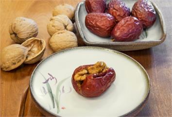 半夜常胃酸逆流？醫揪兇手：「這1養生食物」害的 ...