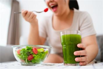 30歲女嚴格飲控卻愈吃愈胖、長小腹！ 醫問飲食秒...