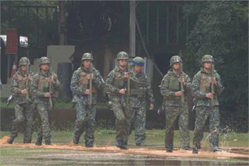 《九條好漢在一班》 傾盆大雨受訓難度高 星兵爆衝...