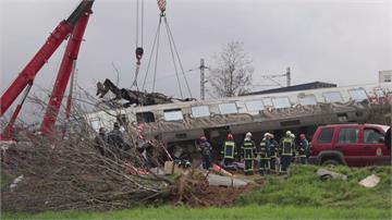 希臘列車對撞事故 引爆全國民眾怒火