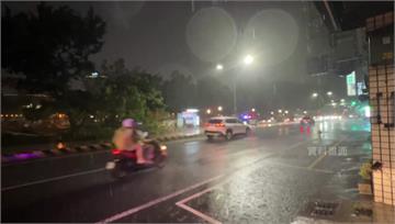 丹娜絲夜襲台灣！ 女星歐陽靖住台南遇14級陣風