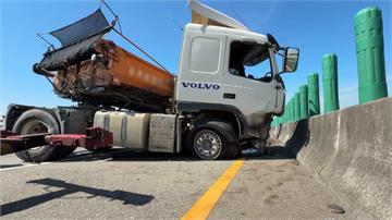西濱死亡車禍 砂石車自撞「折甘蔗」駕駛拋飛遭車輪...