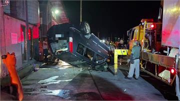 新竹南寮漁港箱型車「倒車」墜海 中年男溺斃身分待...