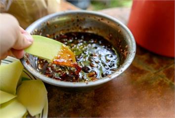 每餐都要沾？5大常見醬料恐成腎臟殺手 醫師提醒不...