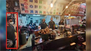 台南排隊名店「阿明豬心」被國稅局盯上　兩人站灶旁...