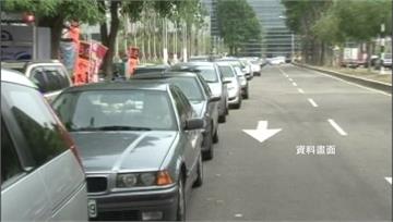 七期百貨商圈車流回堵 中市祭「禁排隊等車位」