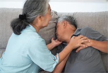 他胸口劇痛以為心肌梗塞！ X光一照竟是「這1物」...