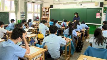 7成師培生「跳船」　自然科新血估2028年恐歸零