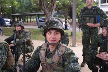 《九條好漢在一班》嘻嘻哈哈是保護色  曾子余爆哭...