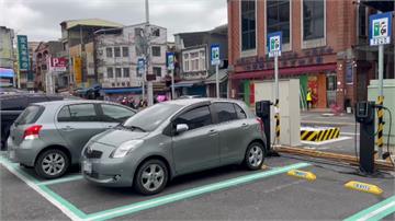 電動車位充電樁未通電可停？ 宜蘭縣府：一般汽車占...
