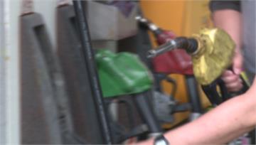 油價仍持續攀升！ 注意...拿「容器」囤油恐被罰...