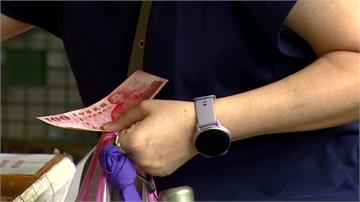 食藥署新規！攤商不可摸錢再摸食物 未改善最重罰2...