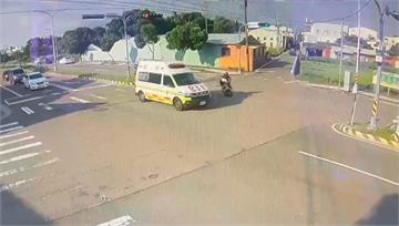 高二生無照雙載搶快釀禍！撞上救護車3傷送醫