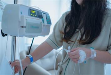 術前偷吃一口也不行？ 醫示警「禁食原因」：可能救...