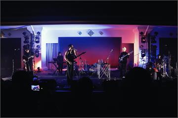 「傻子與白痴」首登泰國舞台 搖滾歌單引爆現場