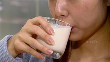 新版每日飲食指南「乳品降1杯」憂缺鈣 醫點出2問...