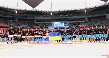 PLG／球迷藍黃海聲援「和烏克蘭站一起」 球隊捐...