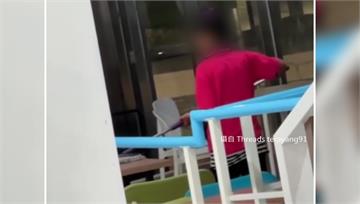 清水服務區清潔員拿「拖把擦桌」  業者：是個人行...