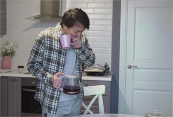 熬夜後別只補眠！醫揭「4大修復重點」  精神差、...