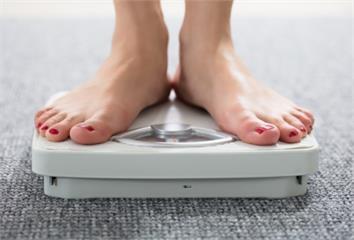 女性體重少一點　罹患這種病的機率低很多