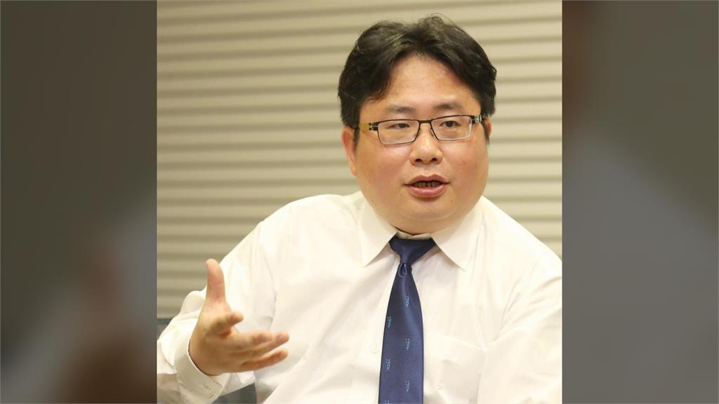 矢板明夫台中演講遇襲！遭尾隨攻擊臉部 嫌犯逃逸中