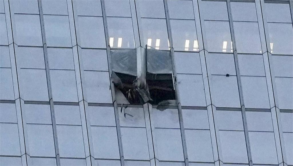 輕航機撞「中國尊」高樓破大洞 北京刪社群影像、擋媒體訊號