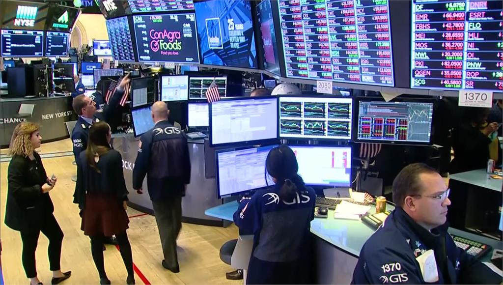 美股受關稅戰影響劇烈。圖／美聯社、路透社、CNN（資料畫面）