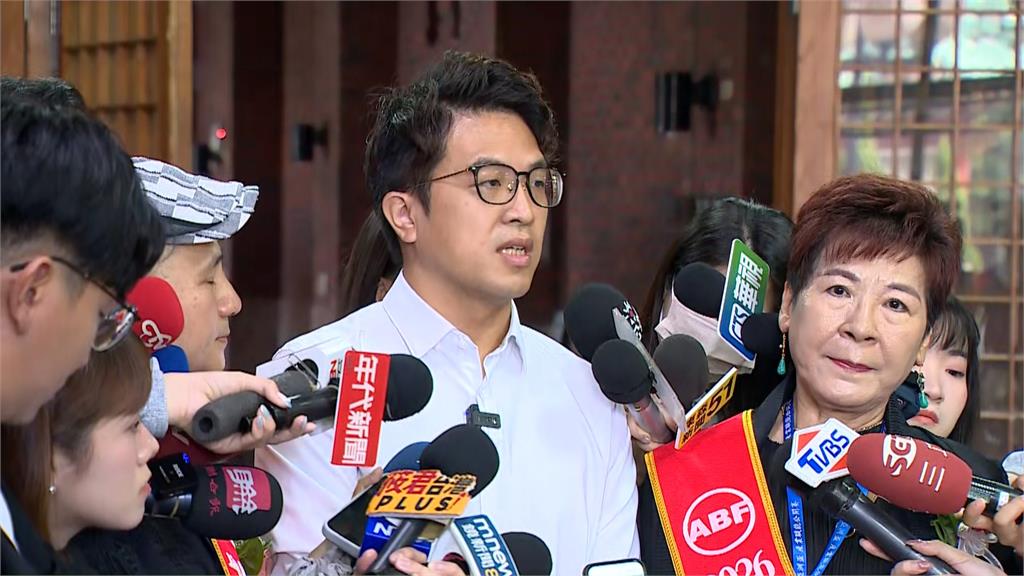 謝和弦酸投蔣萬安是「貪婪老人、低智商」 沈伯洋：不贊成這樣的言語