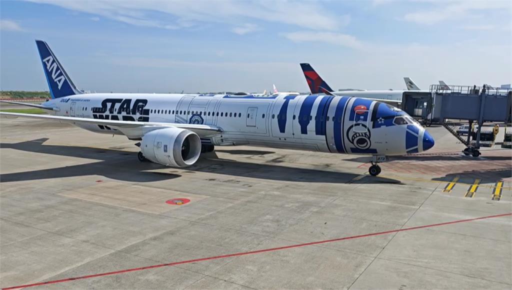 全日空「R2-D2彩繪機」今天上午完成最後一飛。圖／台視新聞