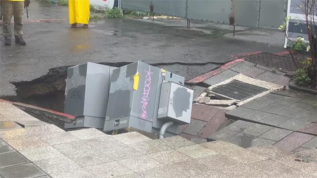 北捷北門站旁路面塌「吞入」7百公斤變電箱 估明日完成回填