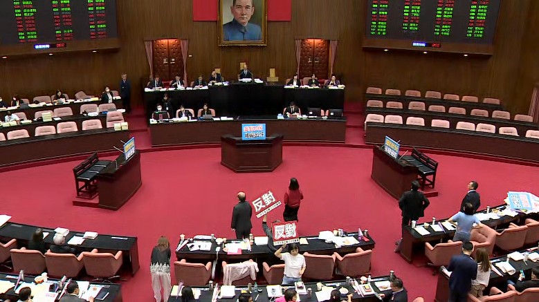 立院拍板國定假日4+1！ 工商協進會憂「恐面臨巨大挑戰」