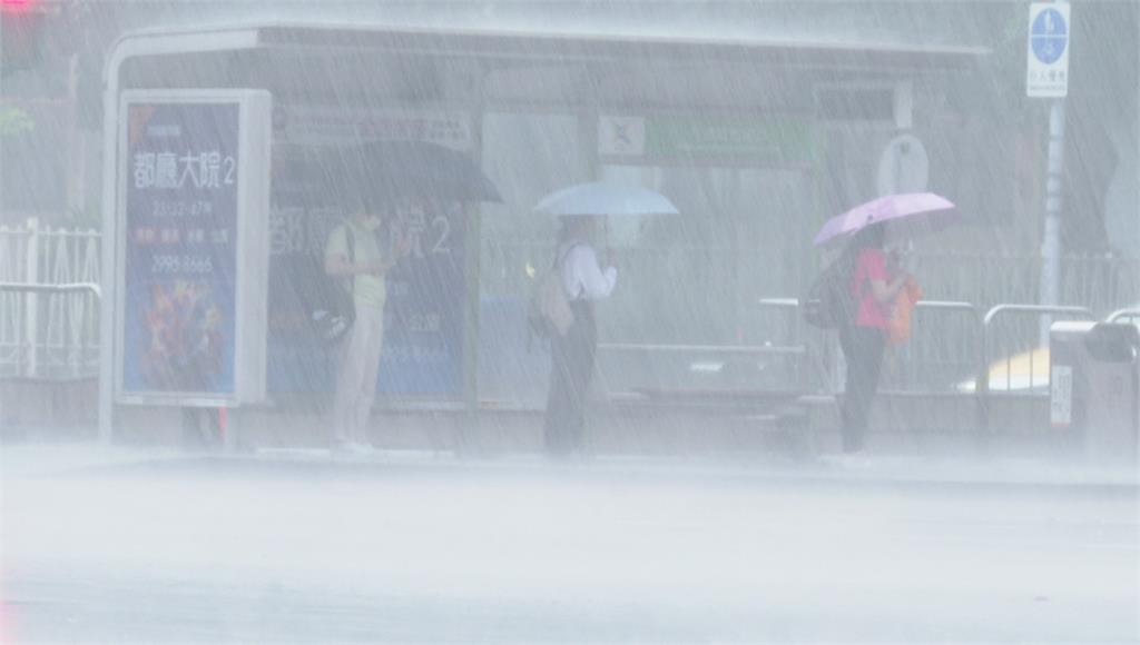 多地豪雨警戒！17縣市豪大雨特報 7地區注意大雷雨