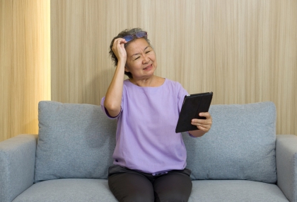 不只看不清！白內障恐害健忘、反應慢 醫揭「4大關鍵原因」