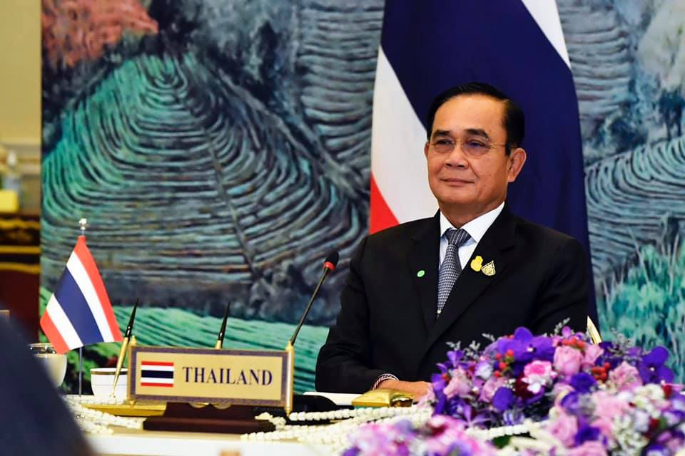 泰國總理帕拉育被抓包沒戴口罩，挨罰6000泰銖。圖／翻攝自Facebook@prayutofficial