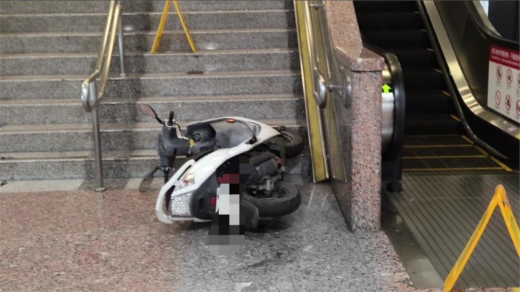 板橋男騎車闖月台臥軌 區間車進站急煞、12列車延誤