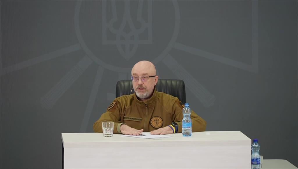 過去率領烏軍頑強抵抗的烏國防長列茲尼科夫（Oleksii Reznikov）遭到撤換。圖／美聯社、路透社、CNN