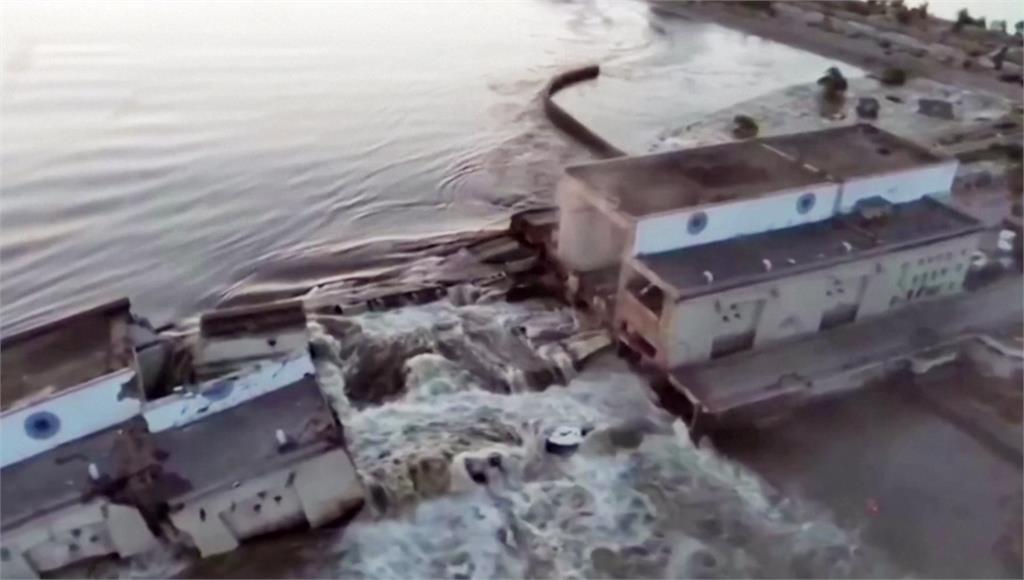 烏克蘭新卡科夫卡大壩遭炸毀。圖／美聯社、CNN、路透社