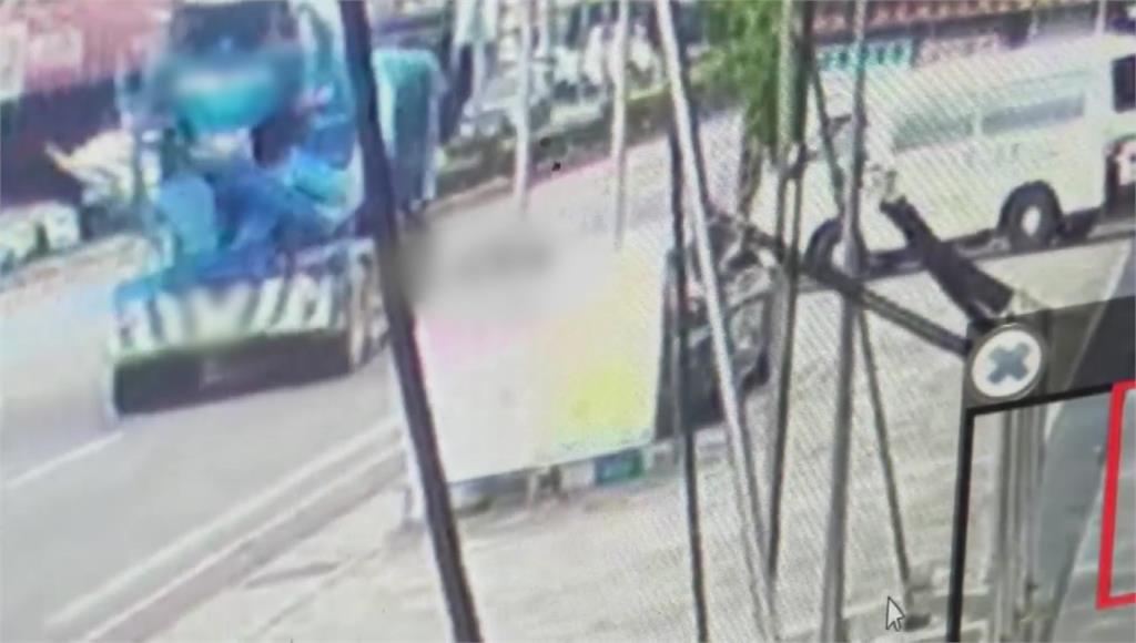 中壢恐怖車禍！外送員自摔遭水泥預拌車輾斃