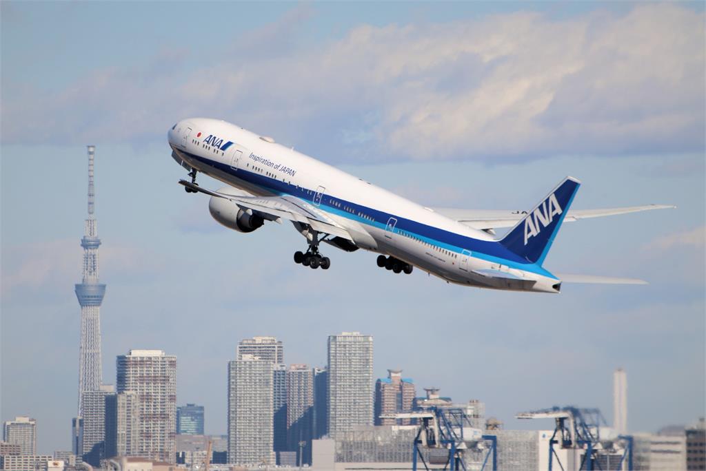 全日空電腦系統大當機，日本國內航班無法登機，大批旅客行程受影響。示意圖／翻攝自FB @ana.japan